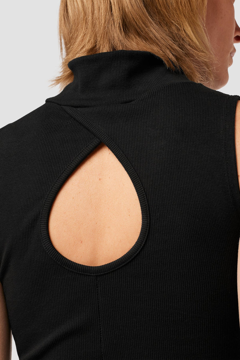 Mockneck Back Keyhole Tank