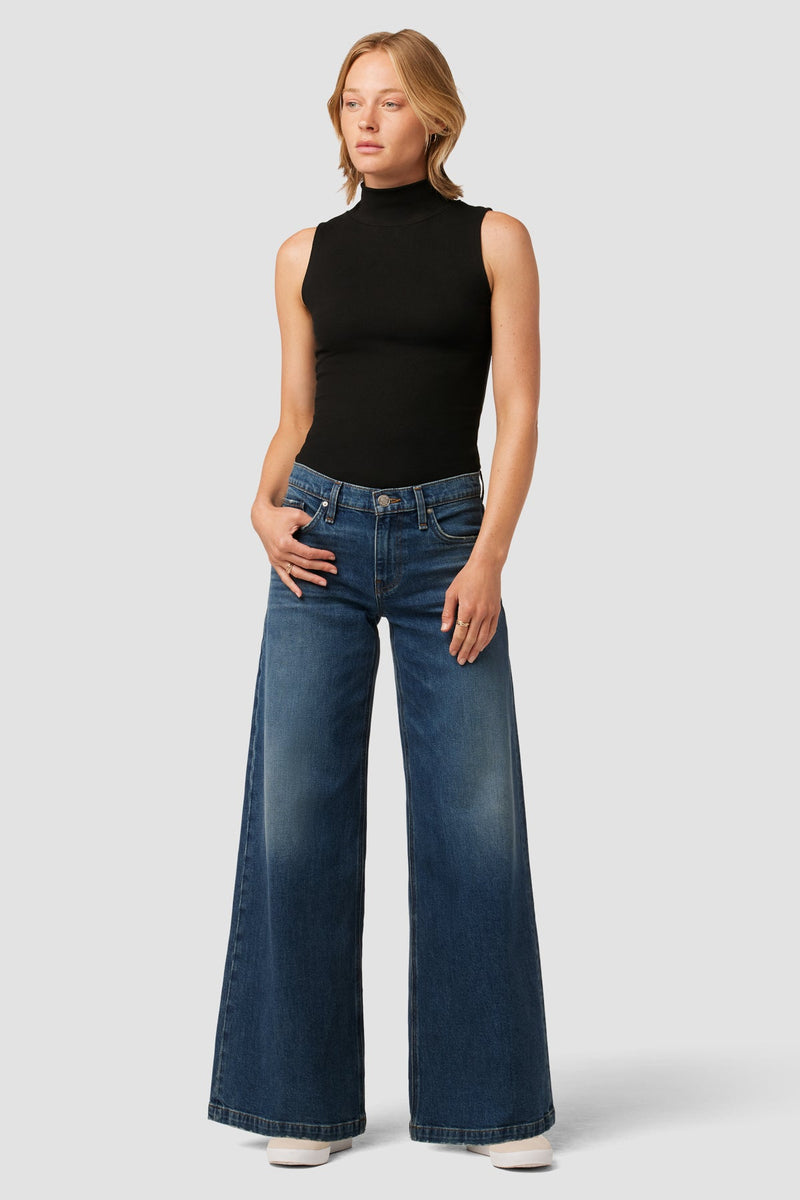 Freya Mid-Rise Skater Pant