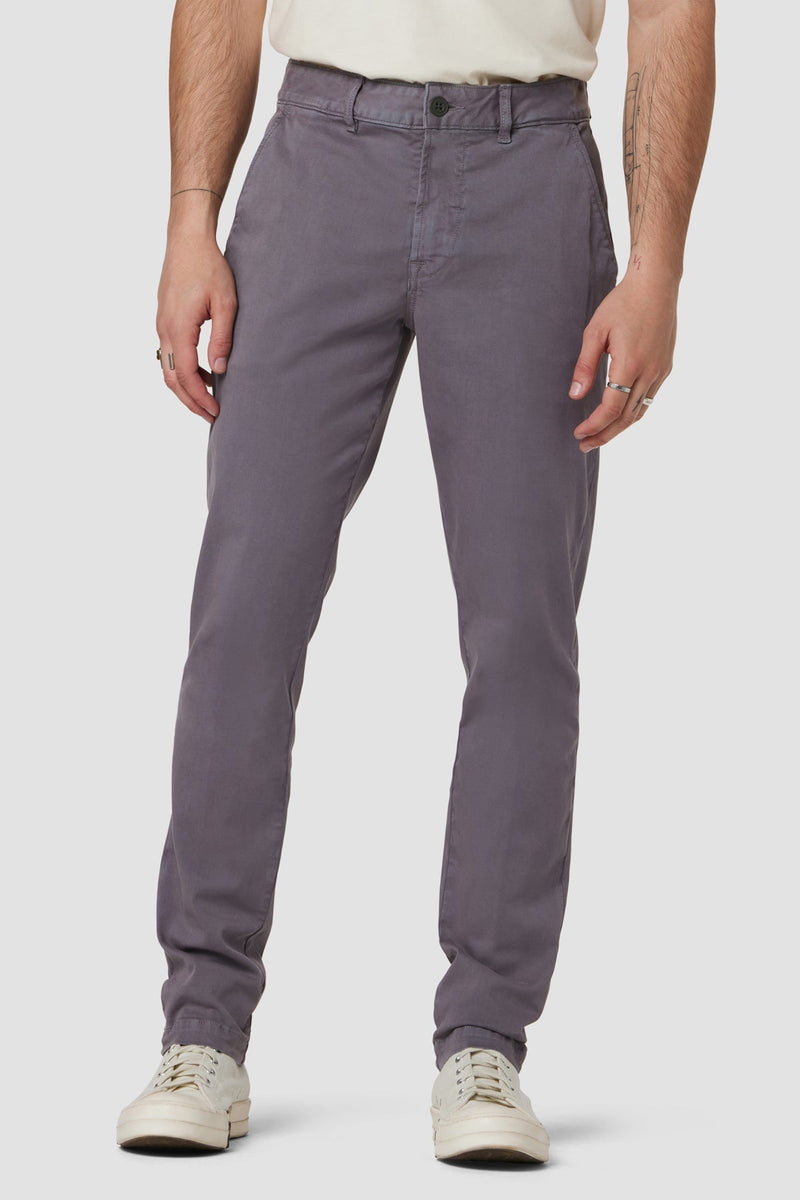 Classic Slim Straight Chino